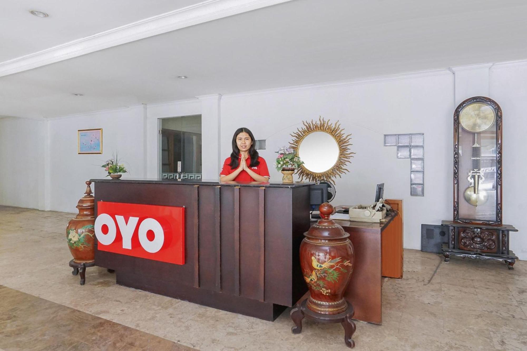 Oyo252伊斯塔纳佩尔玛塔恩加格尔酒店 泗水 外观 照片